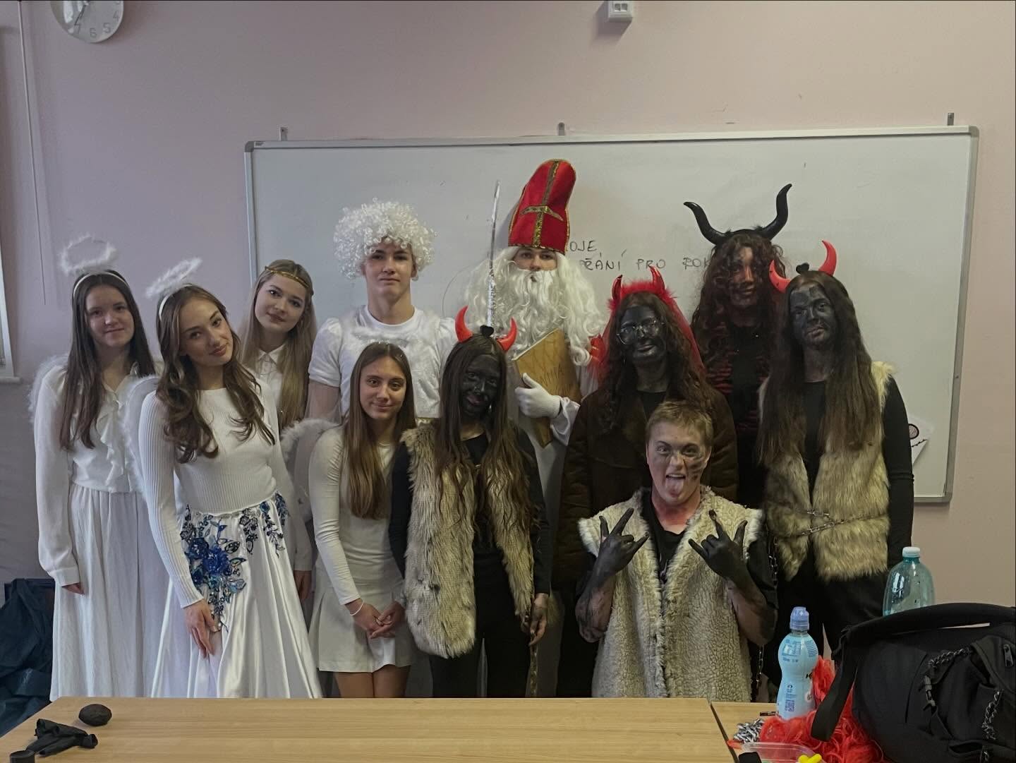 590422905_17950763478057403_9007950862808001277_n