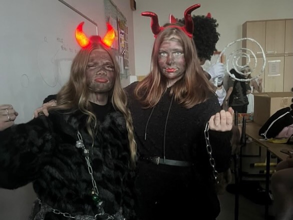 590407632_17950763928057403_2203988282012836641_n