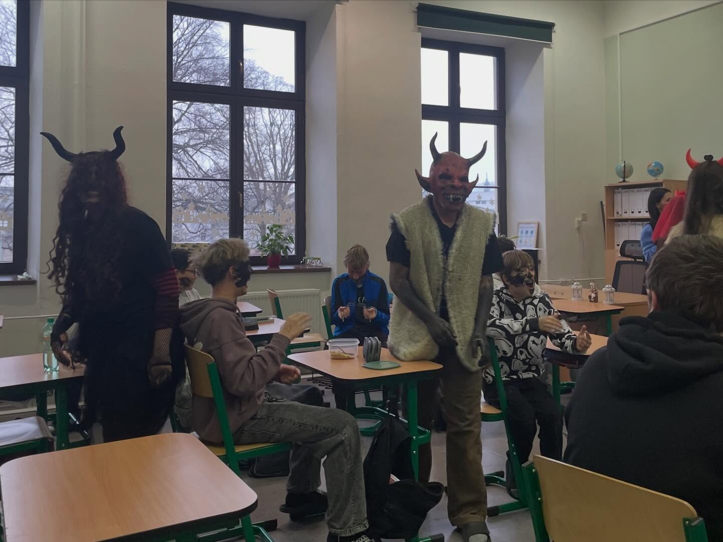 590406153_17950763907057403_4151859774625593933_n