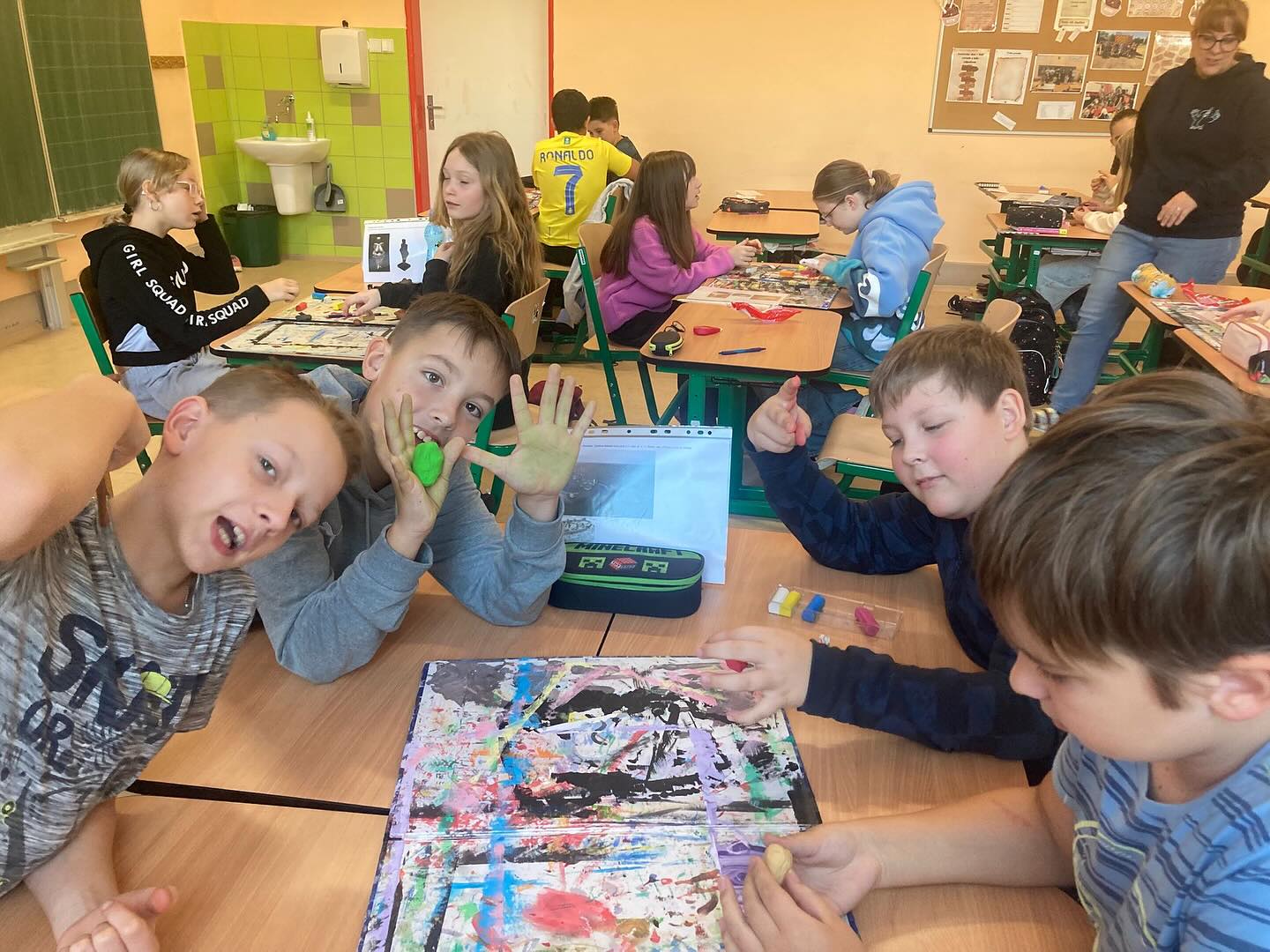 Šesťáci objevují pravěk 